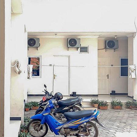 Waringin Guest House Tegal Mitra Reddoorz Bagian luar foto