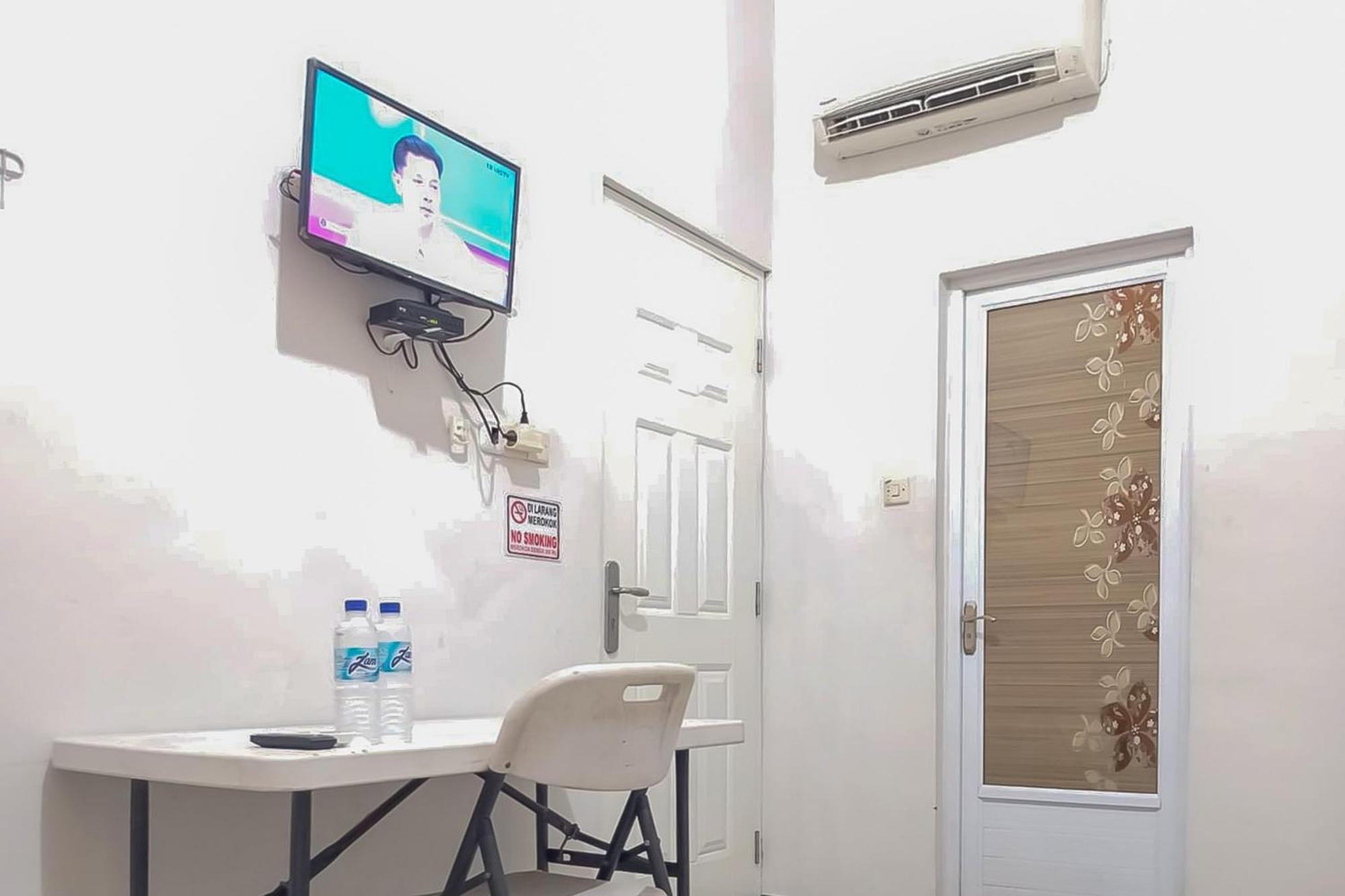 Waringin Guest House Tegal Mitra Reddoorz Bagian luar foto